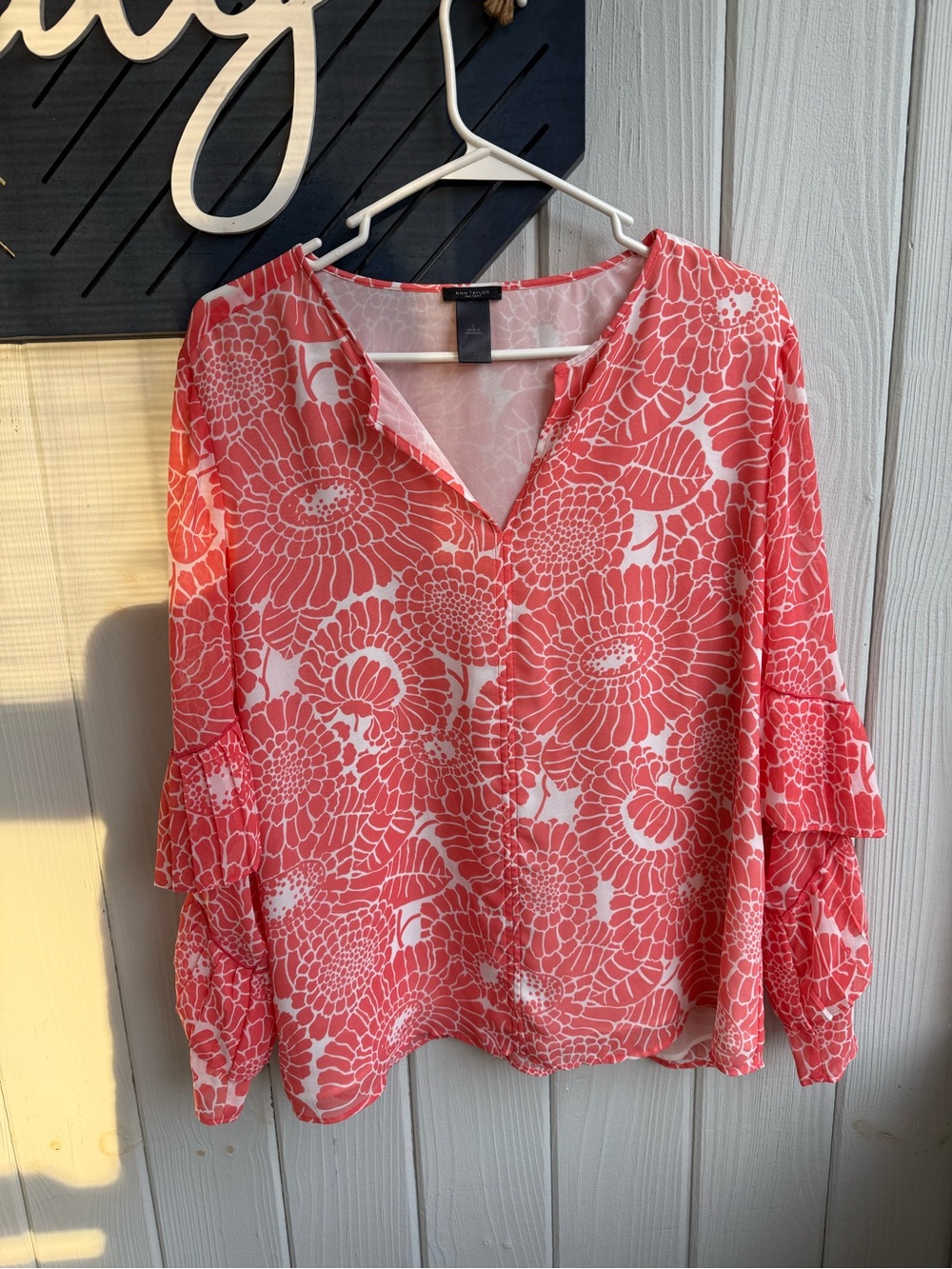 Ann Taylor Coral and White Floral V-Neck Blouse